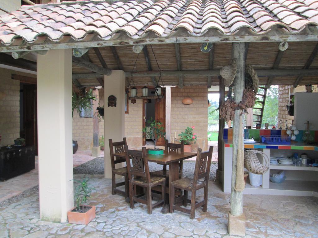 Hostal Casa Del Arte Robles ภายนอก รูปภาพ