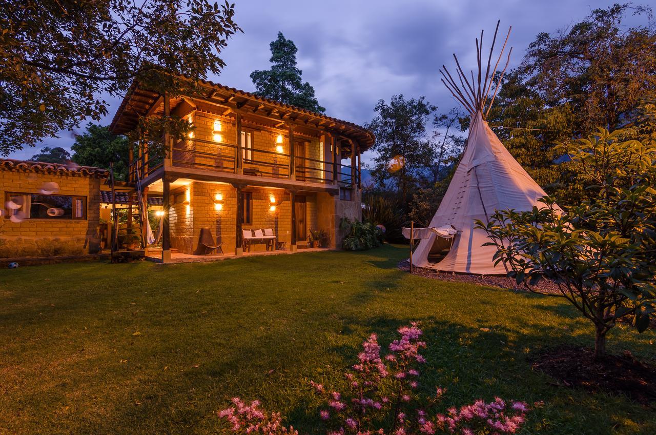 Hostal Casa Del Arte Robles ภายนอก รูปภาพ
