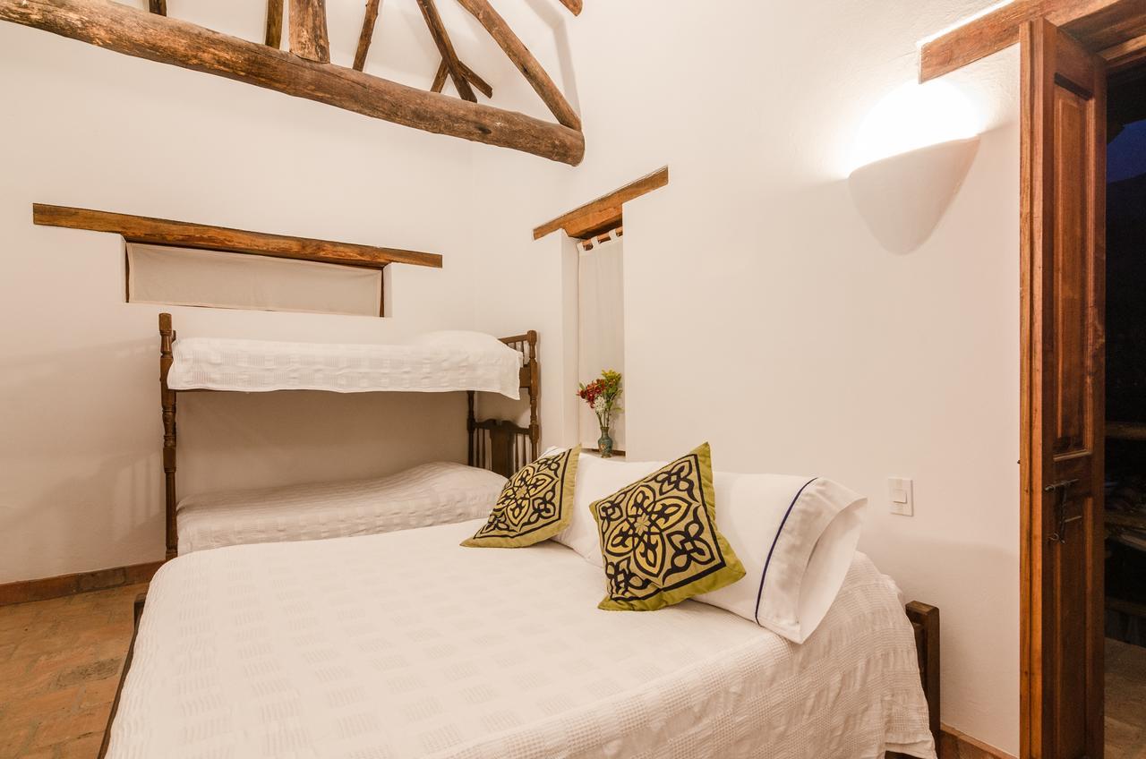 Hostal Casa Del Arte Robles ภายนอก รูปภาพ